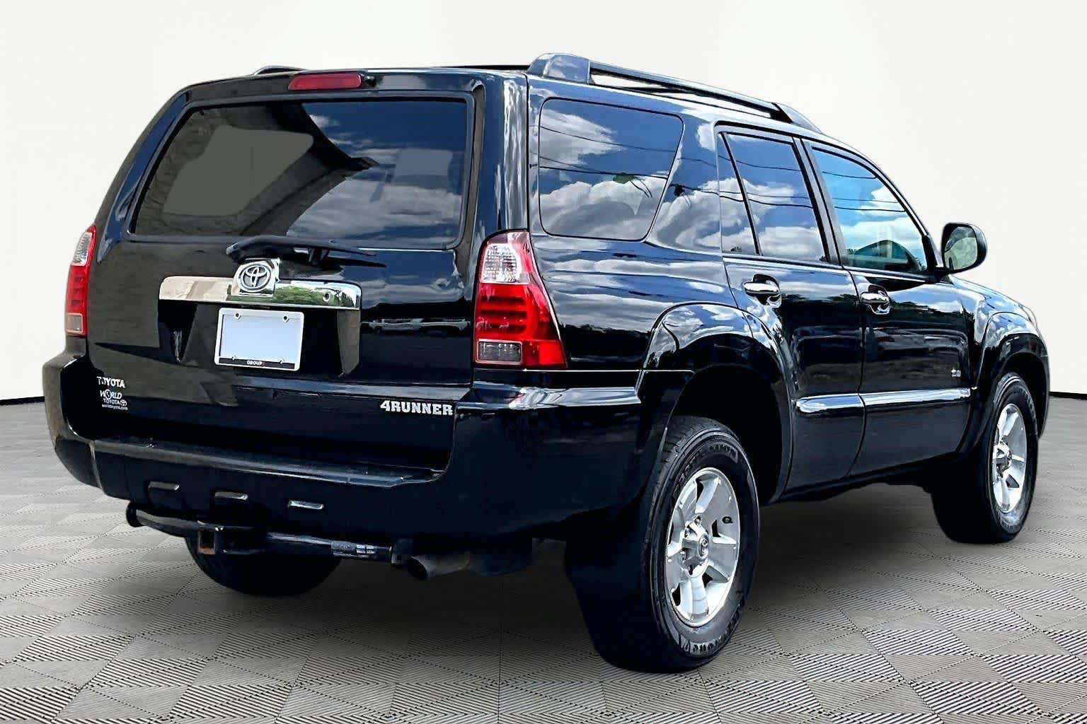 Used 2008 Toyota 4Runner SR5 RWD image 12