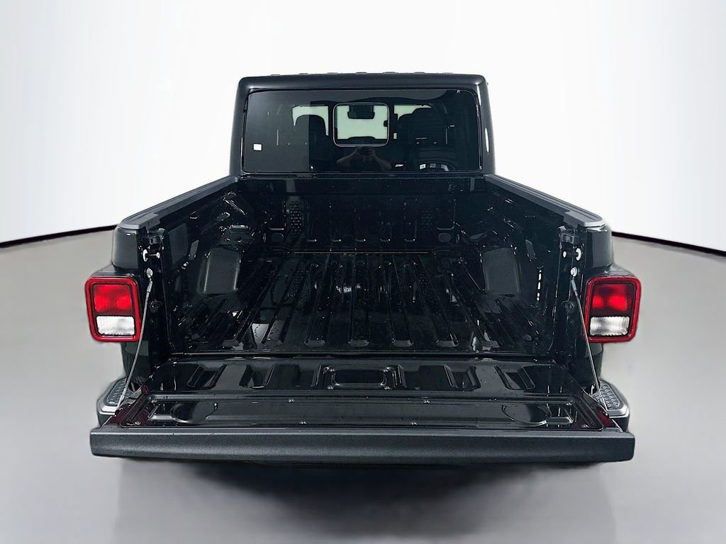 New 2025 Jeep Gladiator Sport image 16
