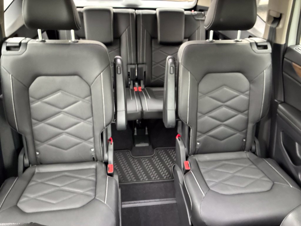 Used 2024 Volkswagen Atlas SE AWD/4WD image 54