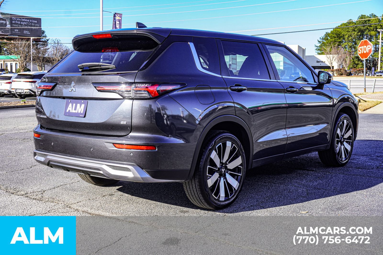 Used 2025 Mitsubishi Outlander SE image 7