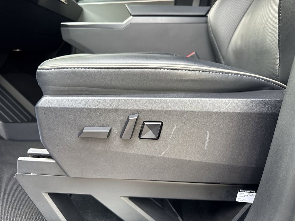 Used 2024 Tesla Cybertruck AWD Crew Cab image 14