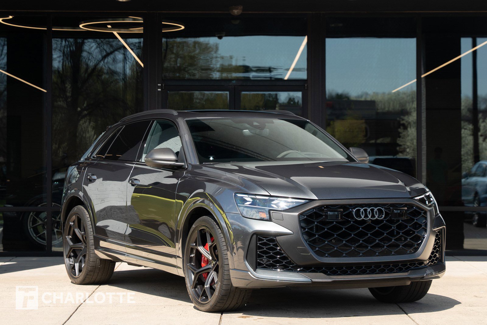 Used 2025 Audi RS Q8 performance image 1