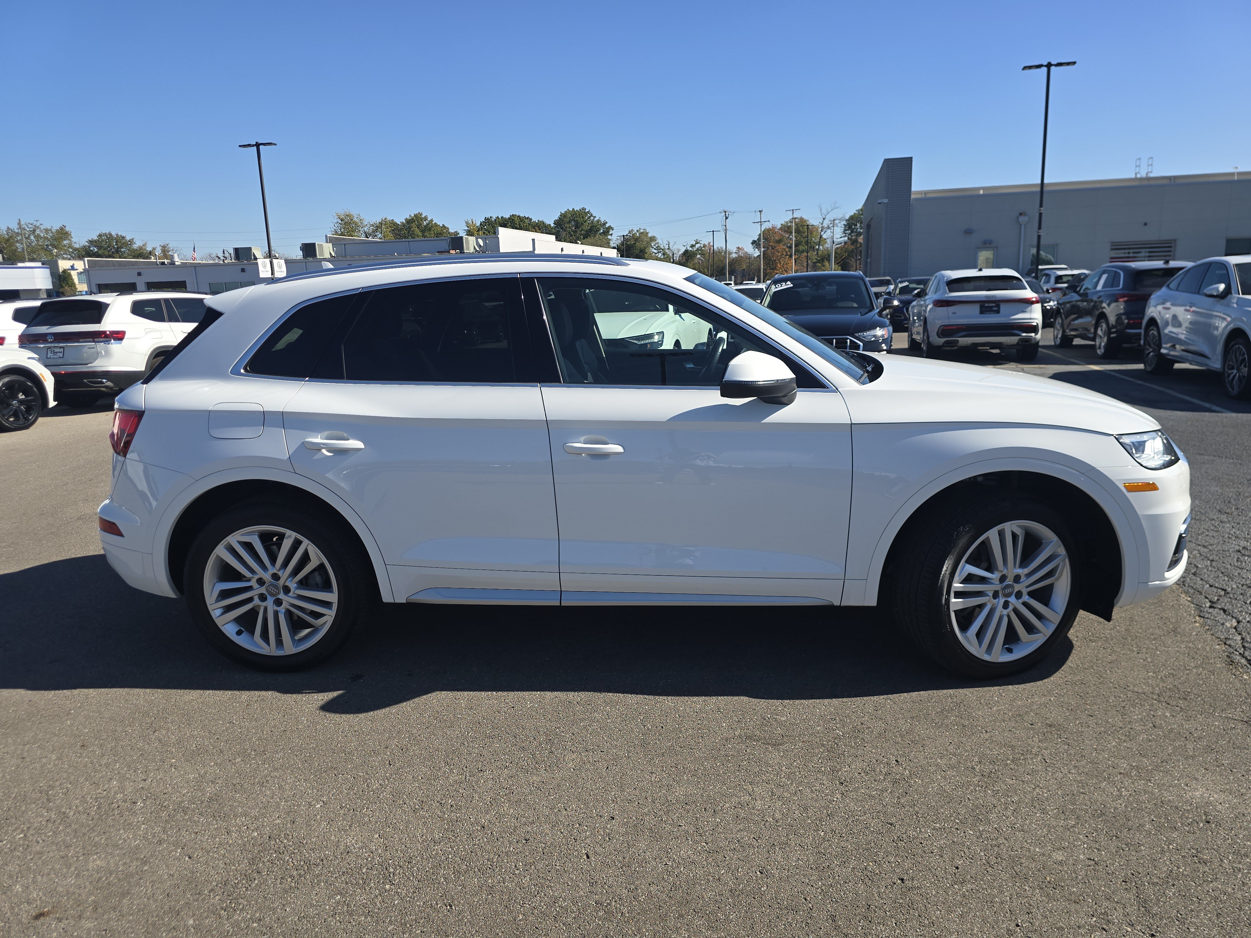 Used 2018 Audi Q5 Prestige w/ Prestige Package AWD/4WD image 8
