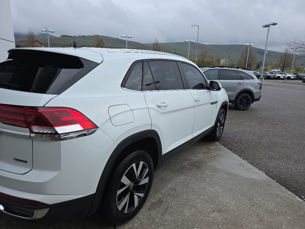 Used 2023 Volkswagen Atlas Cross Sport SE AWD/4WD image 6