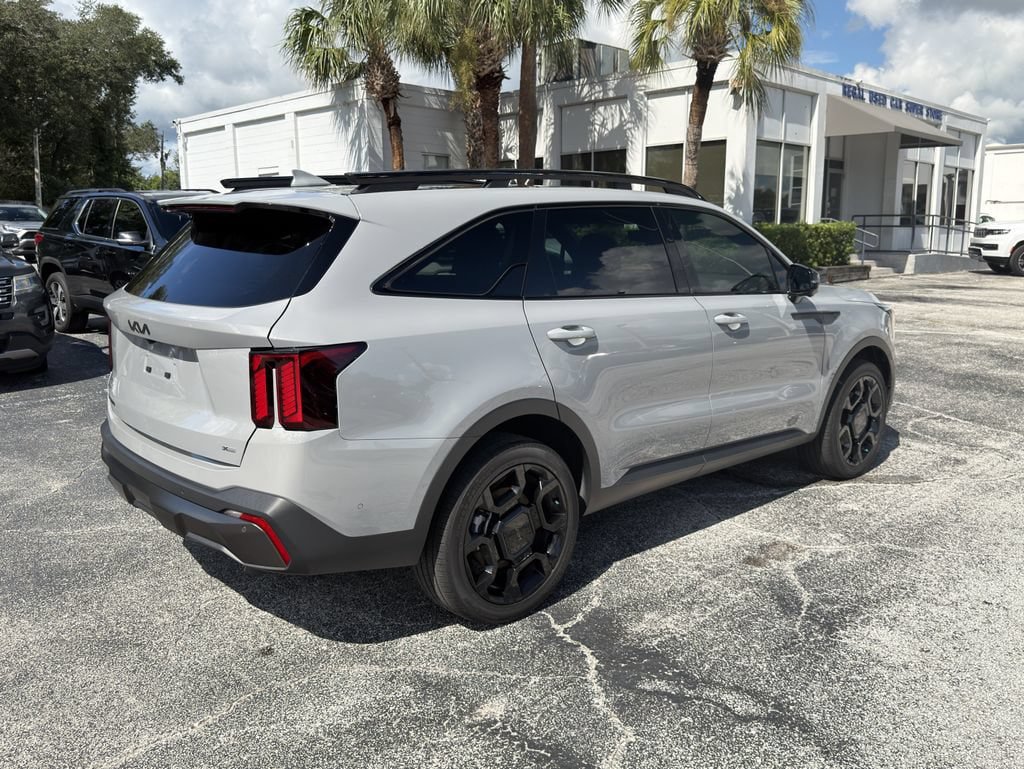 Certified 2025 Kia Sorento SX Prestige AWD/4WD image 5