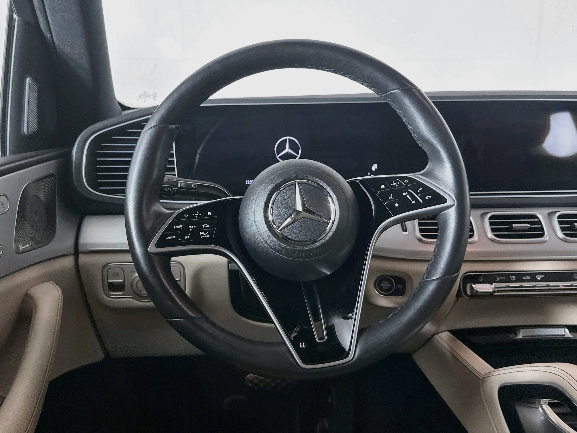 Used 2025 Mercedes-Benz GLE 350 4MATIC image 18