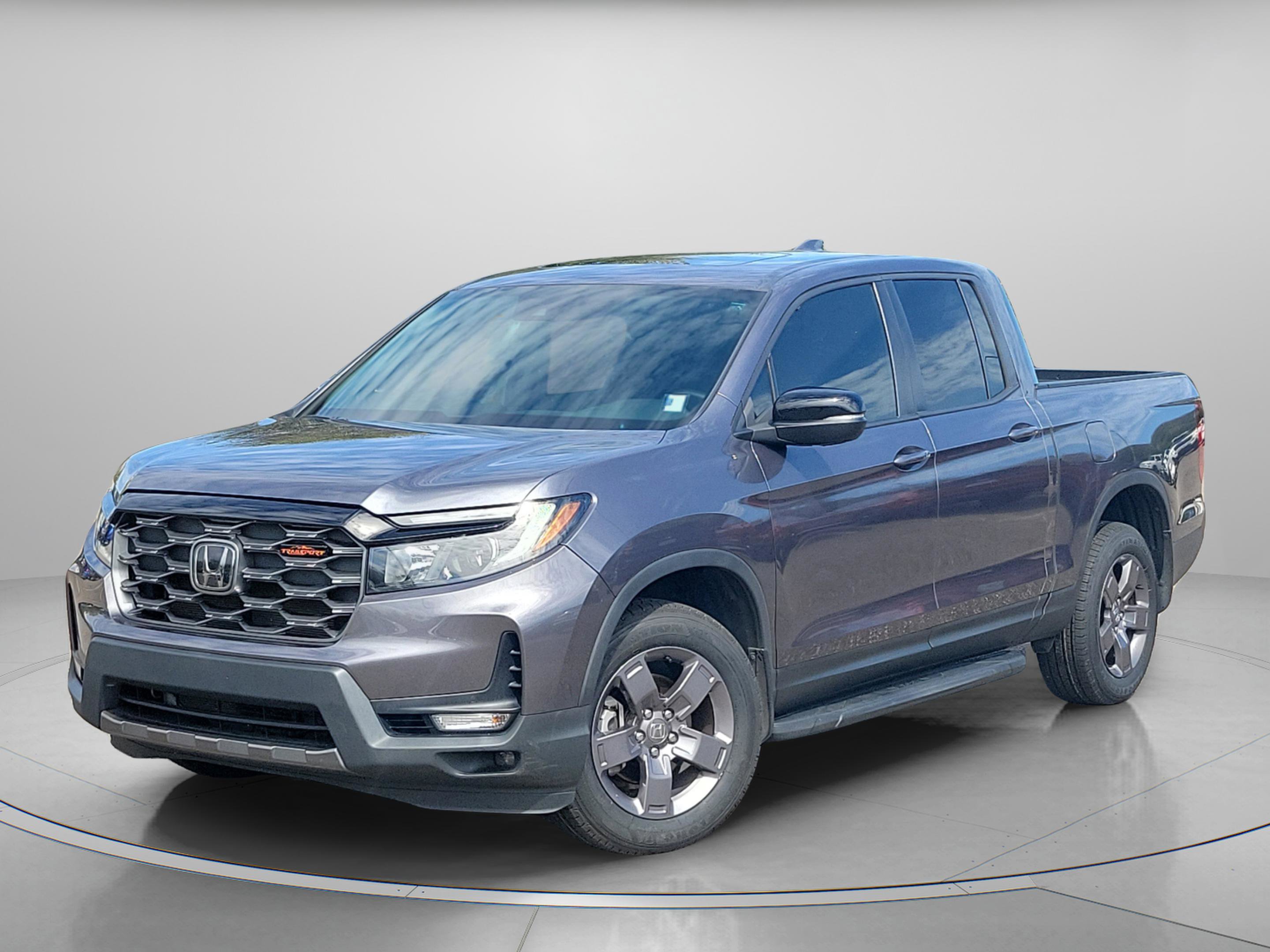 Used 2024 Honda Ridgeline TrailSport image 2