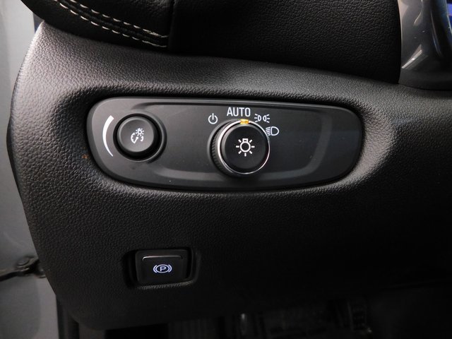 Used 2023 Chevrolet Blazer LT image 38