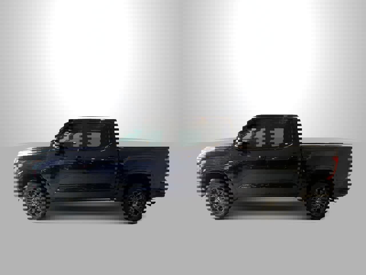 Used 2023 Toyota Tundra Platinum image 5