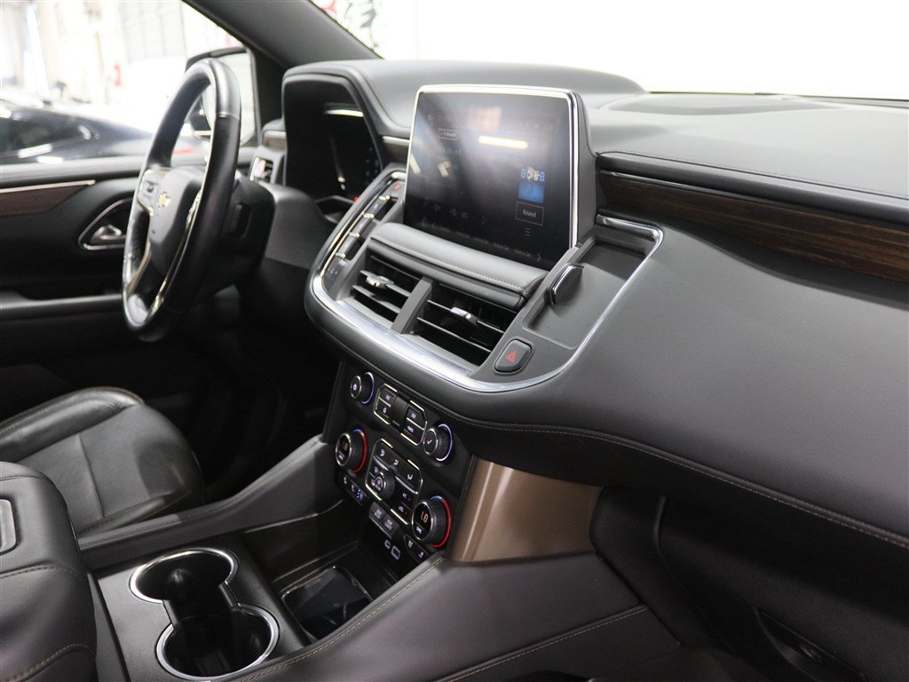 Used 2022 Chevrolet Suburban High Country AWD/4WD image 31