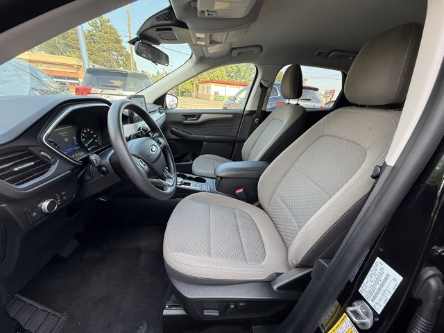 Used 2022 Ford Escape SE image 9