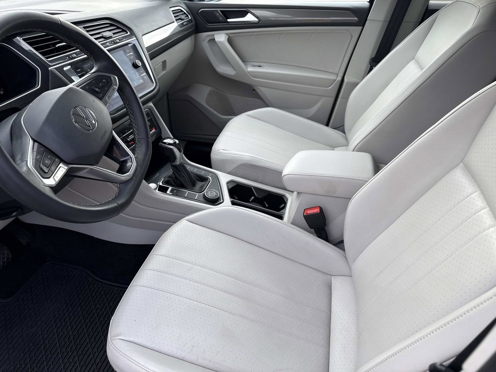 Certified 2022 Volkswagen Tiguan SE image 21