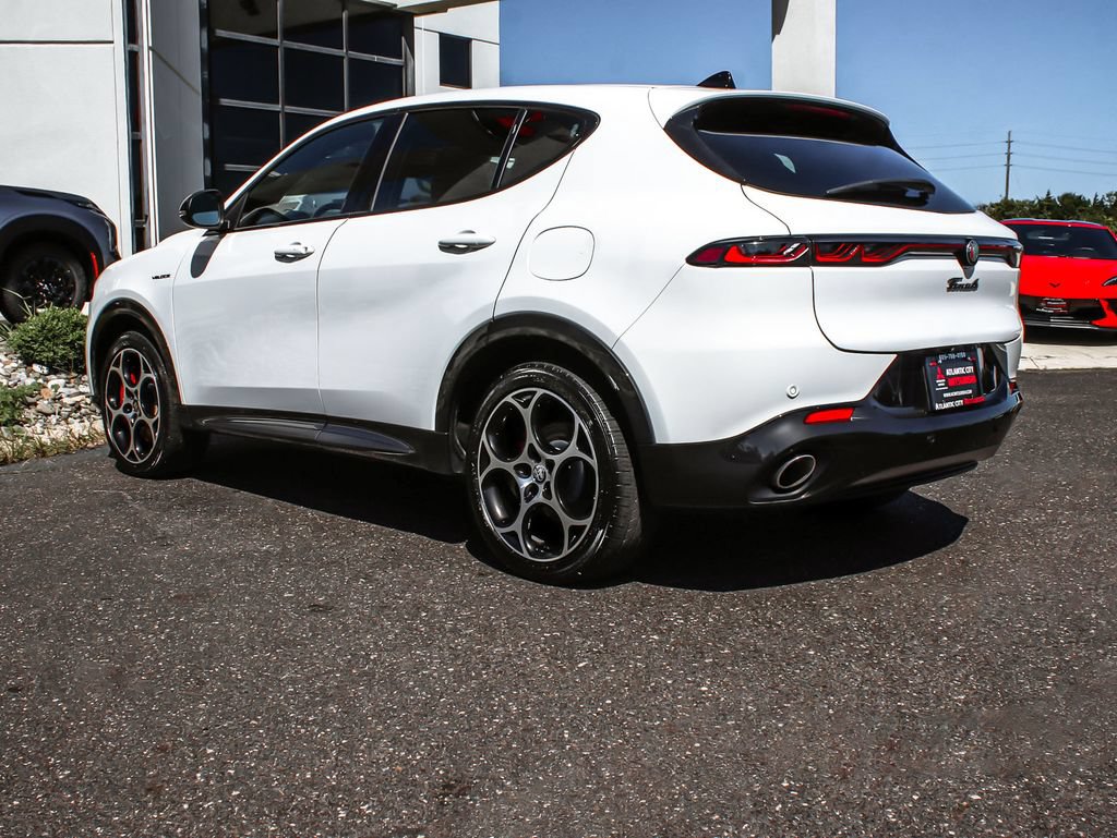 Used 2024 Alfa Romeo Tonale Veloce AWD/4WD image 4