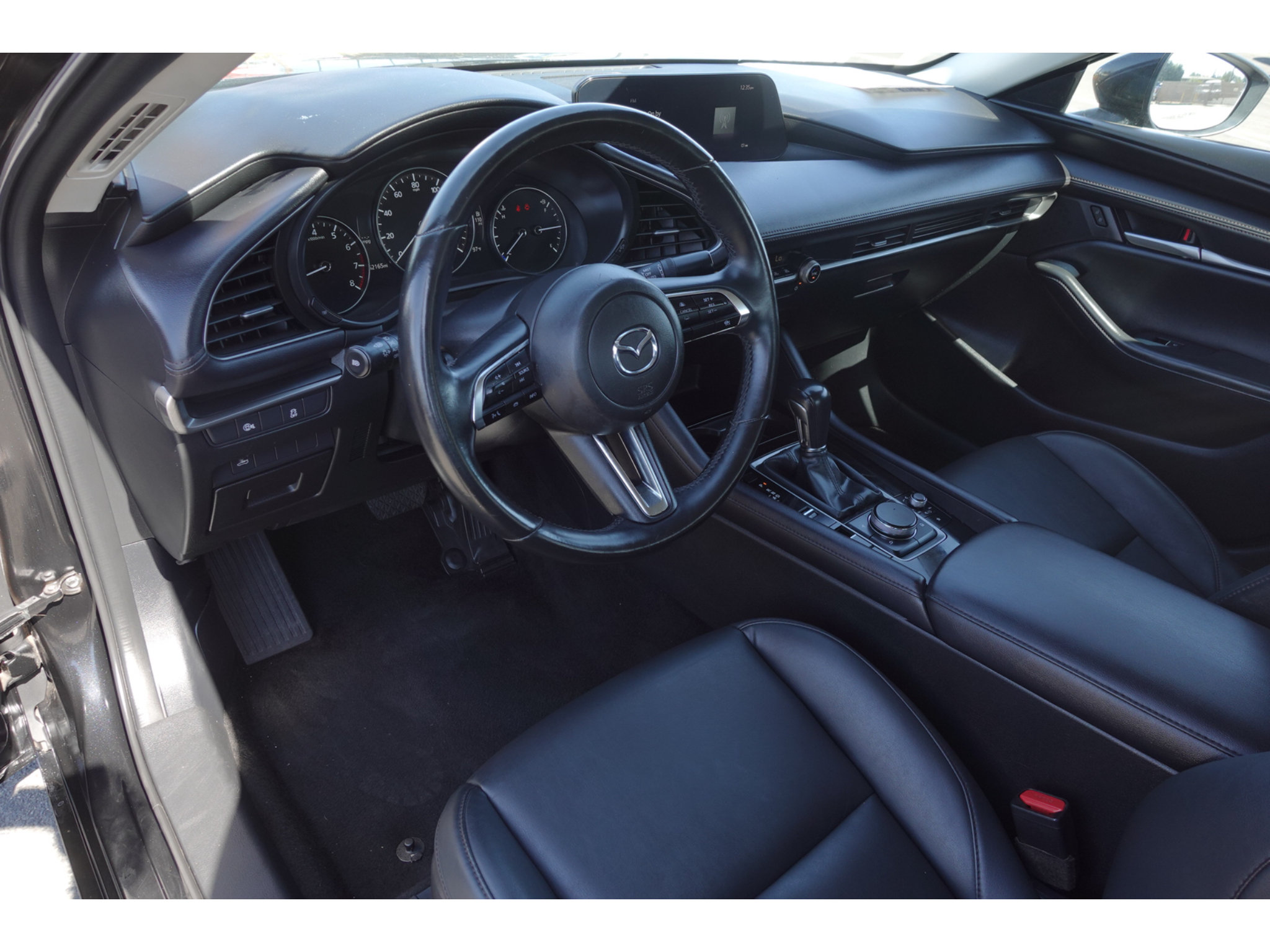 Used 2024 MAZDA MAZDA3 s FWD image 9