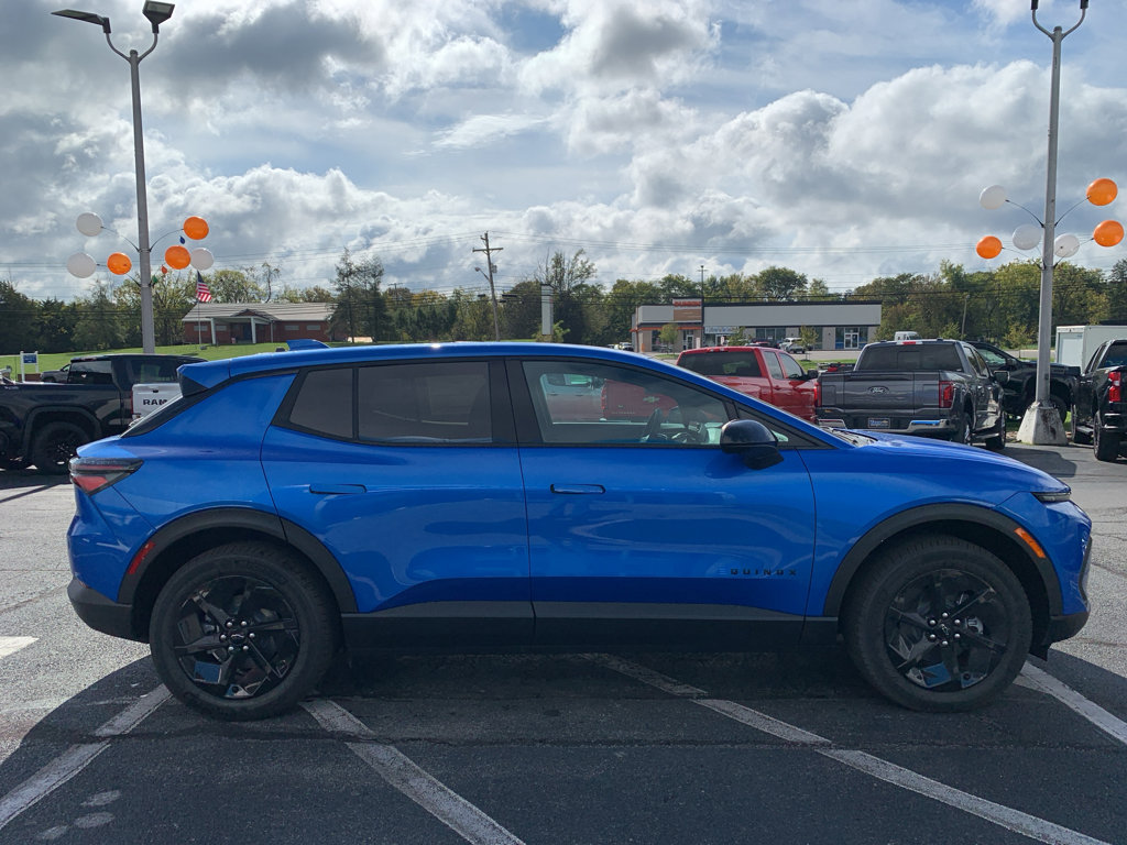 New 2026 Chevrolet Equinox EV LT image 3