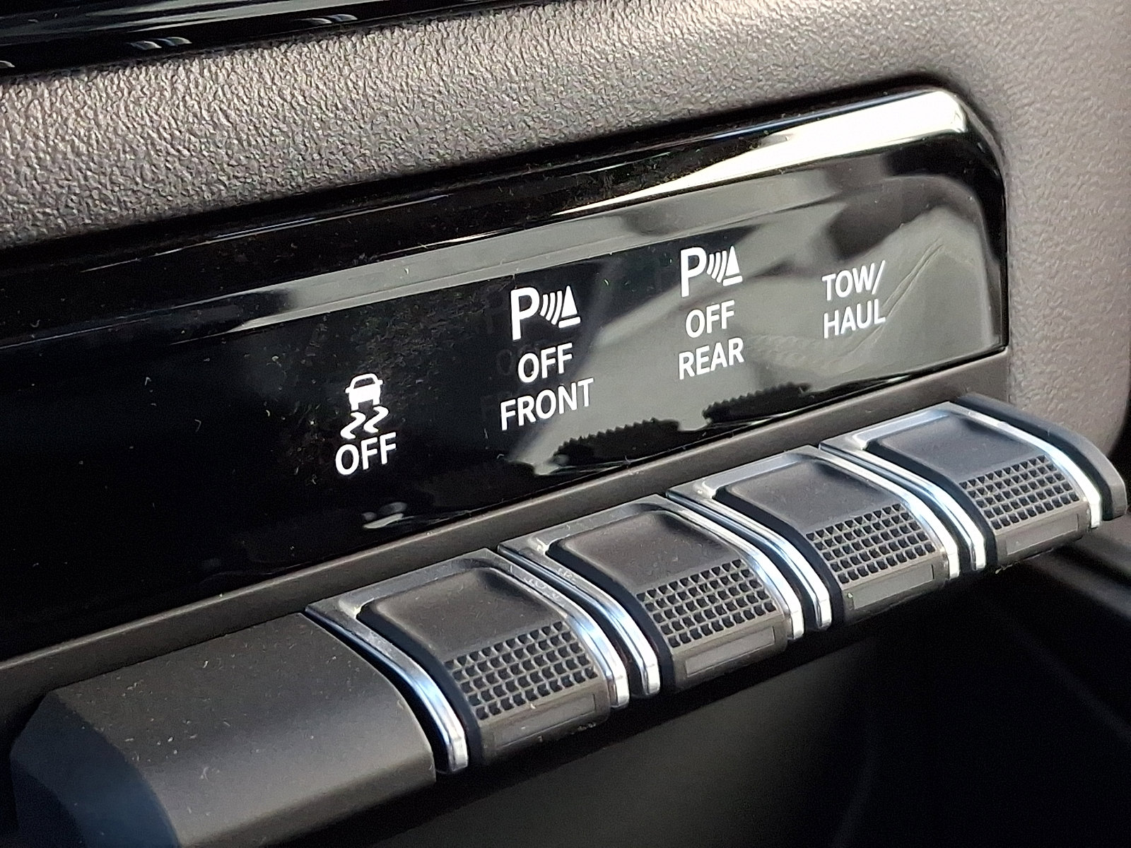 New 2026 RAM 1500 Express image 15