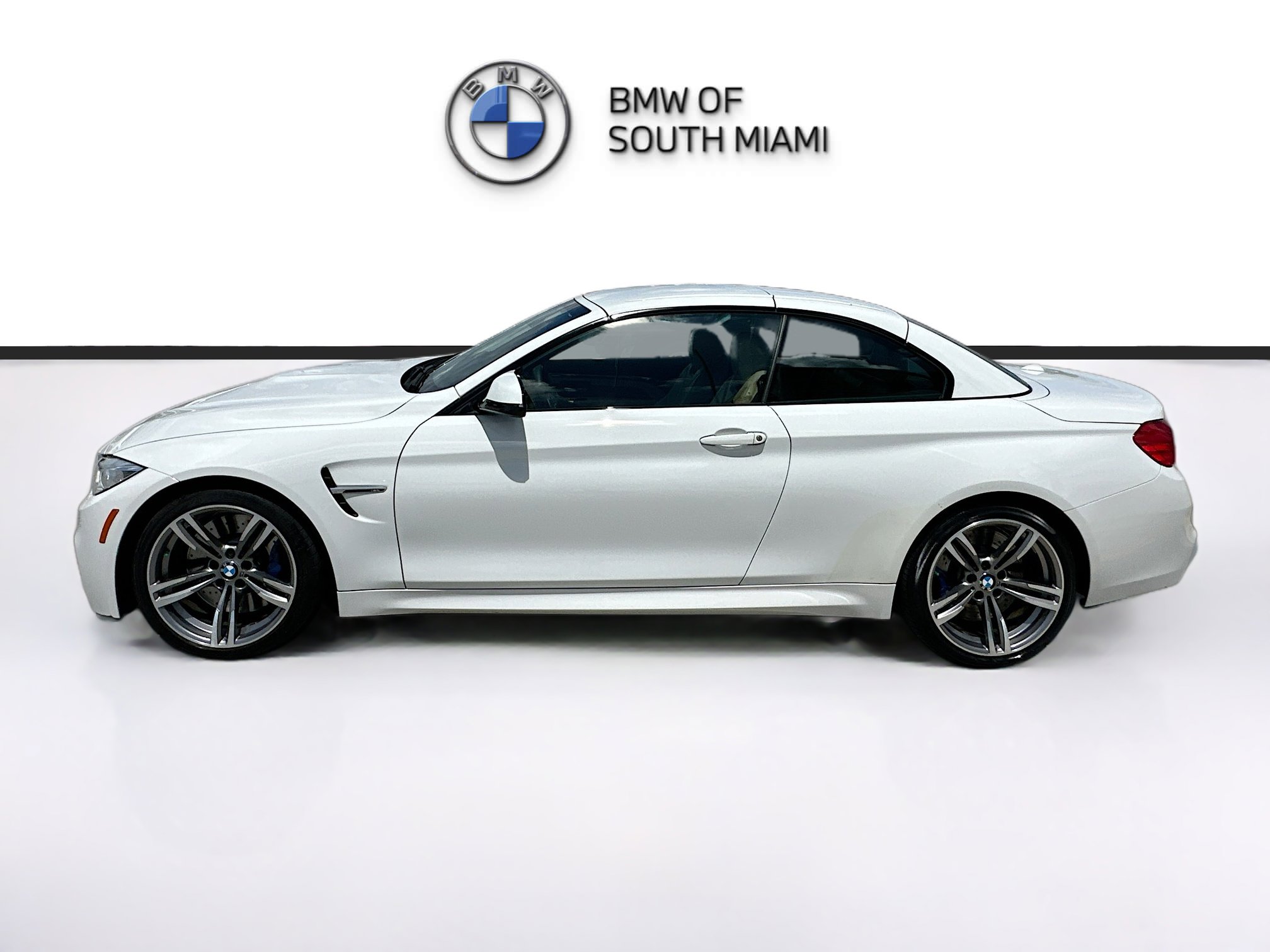 Used 2016 BMW M4 Convertible RWD image 4