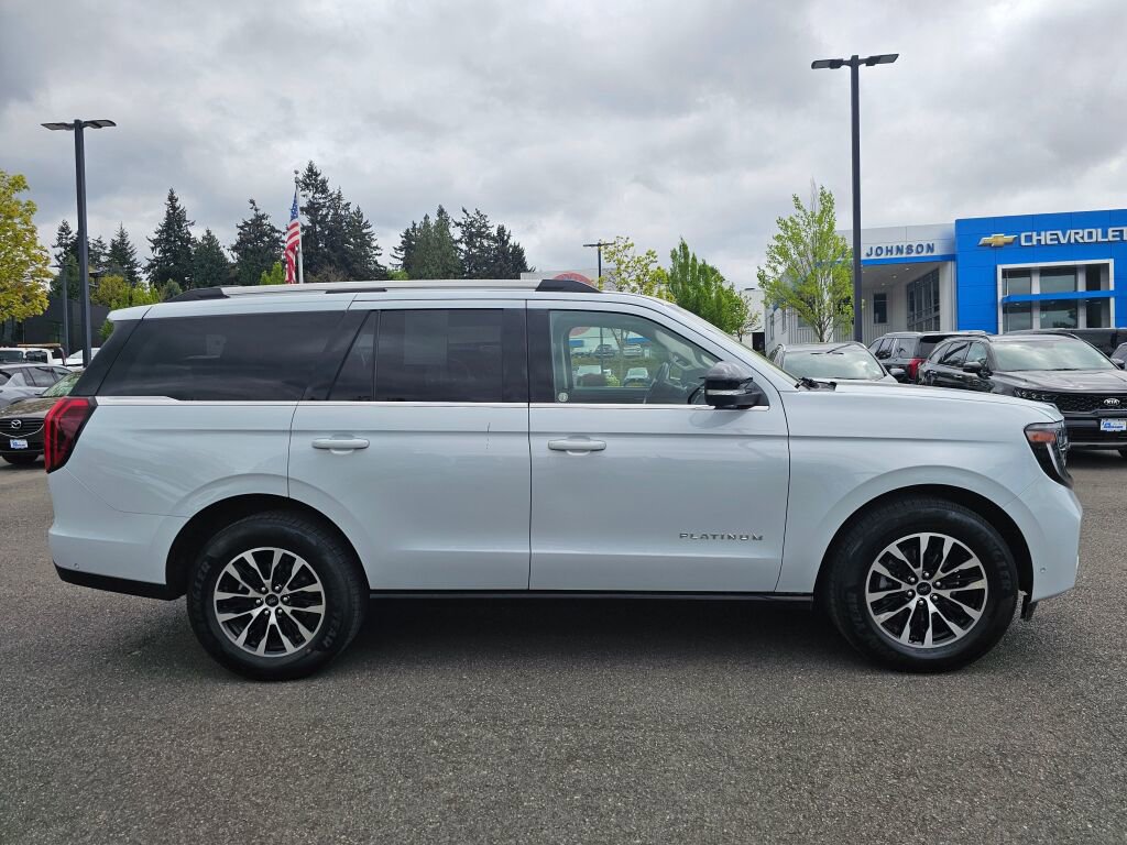 Used 2025 Ford Expedition Platinum AWD/4WD image 5