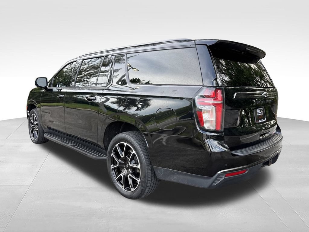 Used 2021 Chevrolet Suburban RST w/ Luxury Package RWD image 3
