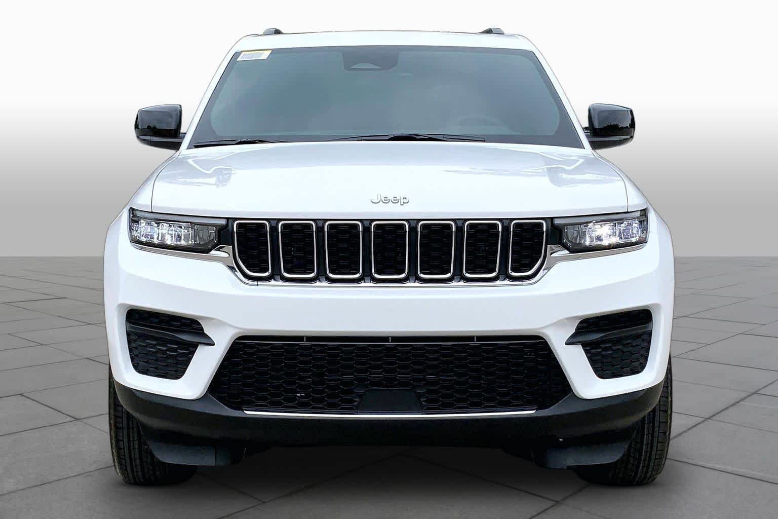 New 2026 Jeep Grand Cherokee Laredo X AWD/4WD image 3