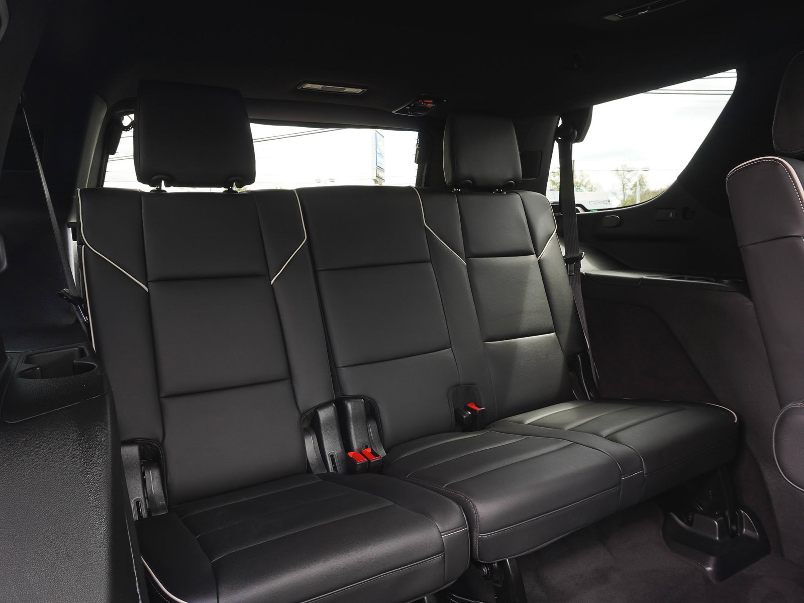 Used 2023 Cadillac Escalade Premium Luxury AWD/4WD image 43