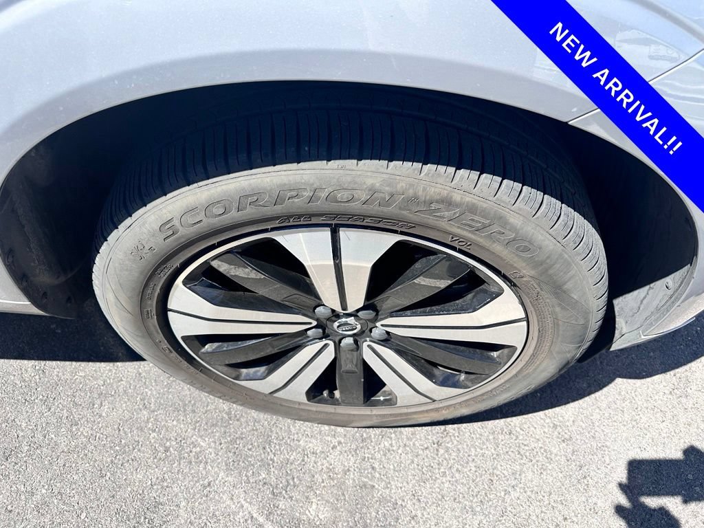 Used 2024 Volvo XC60 T8 Plus AWD/4WD image 7