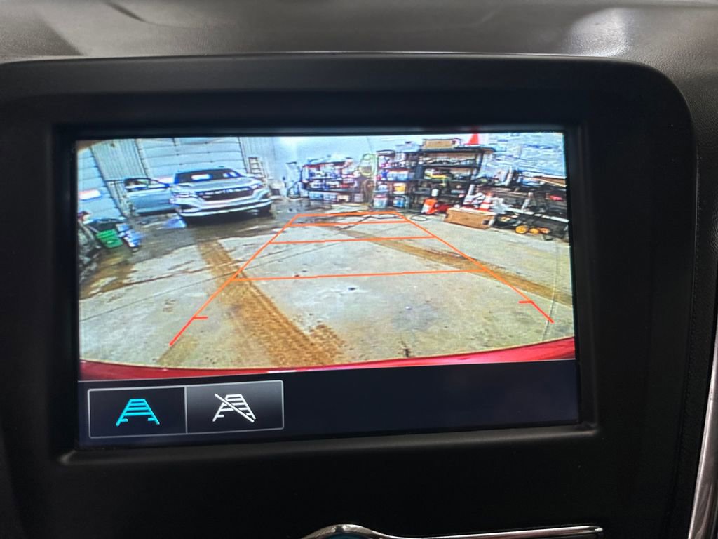 Used 2018 Chevrolet Equinox LT image 22