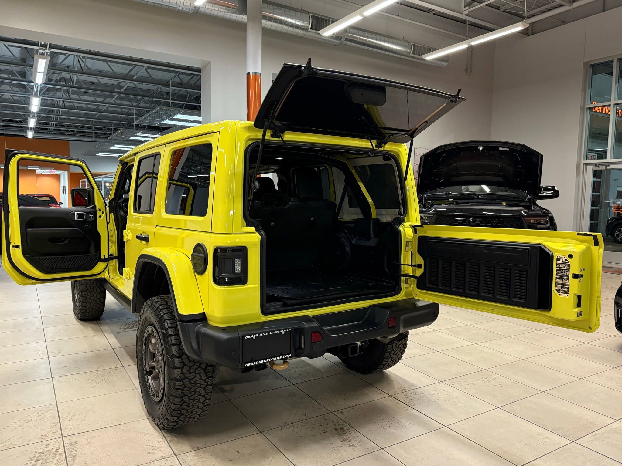 Used 2022 Jeep Wrangler Unlimited Rubicon w/ Trailer Tow Package image 27