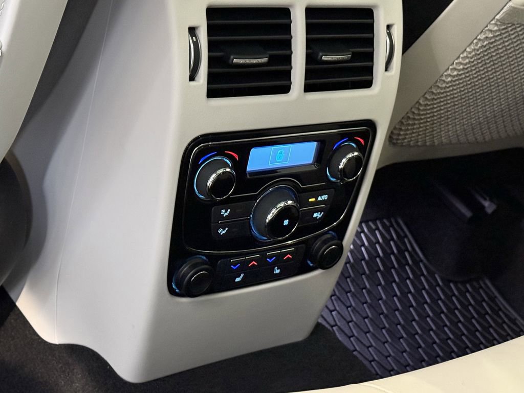 Used 2020 Jaguar F-PACE SVR image 14