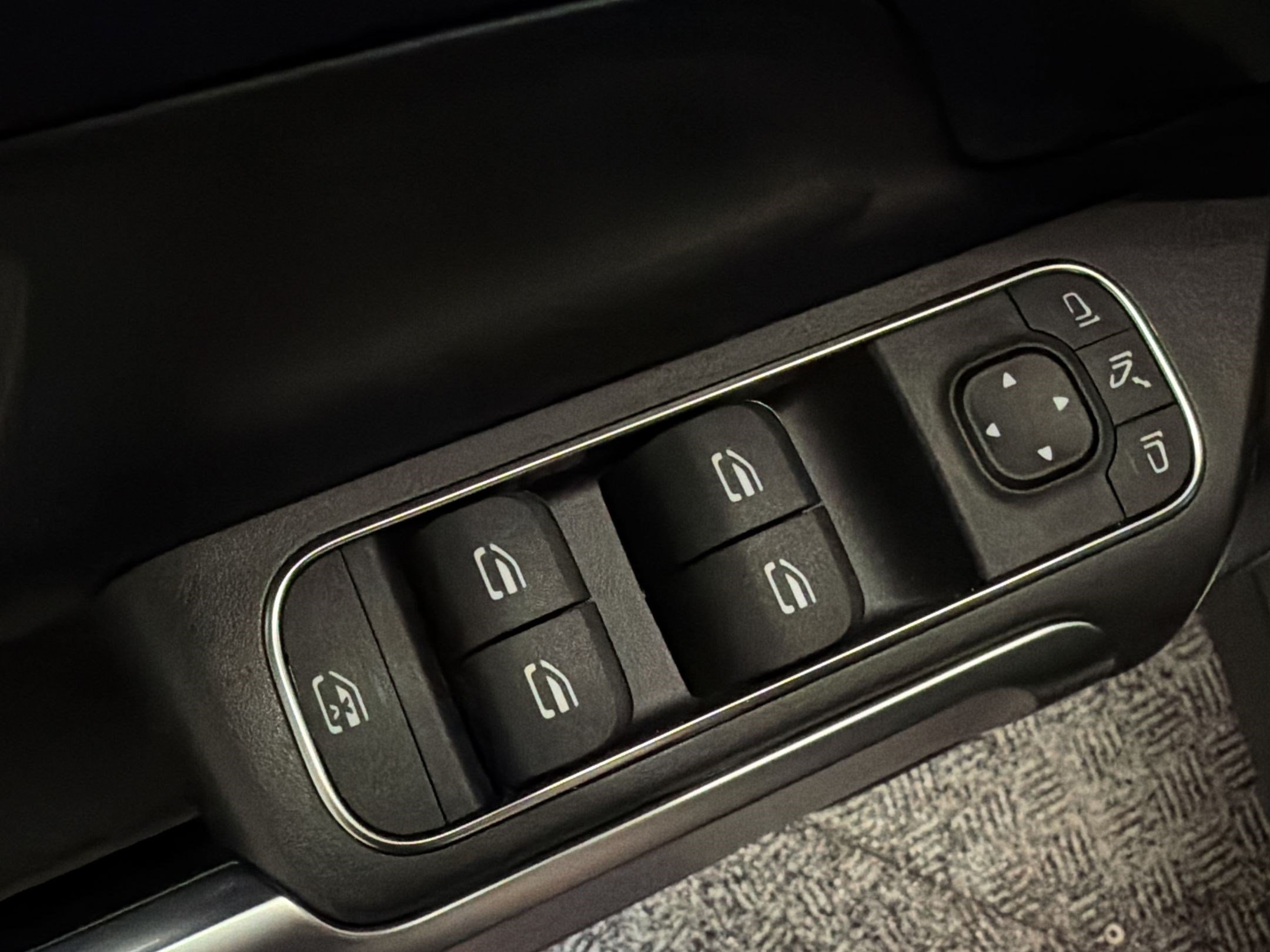 Certified 2026 Mercedes-Benz GLB 250 image 13