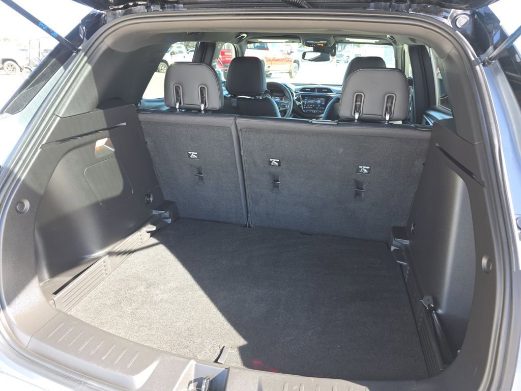 Used 2021 Chevrolet TrailBlazer RS w/ Technology Package image 19