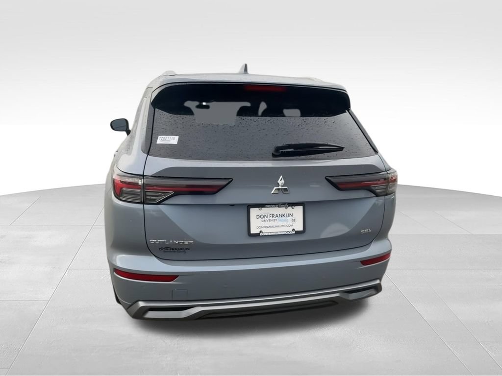 New 2026 Mitsubishi Outlander SEL FWD image 7