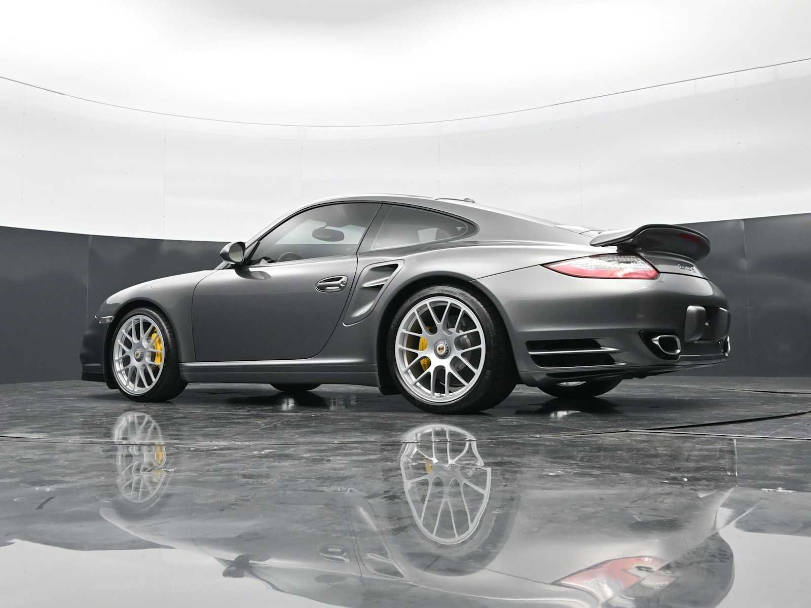Used 2013 Porsche 911 Turbo S AWD/4WD image 40