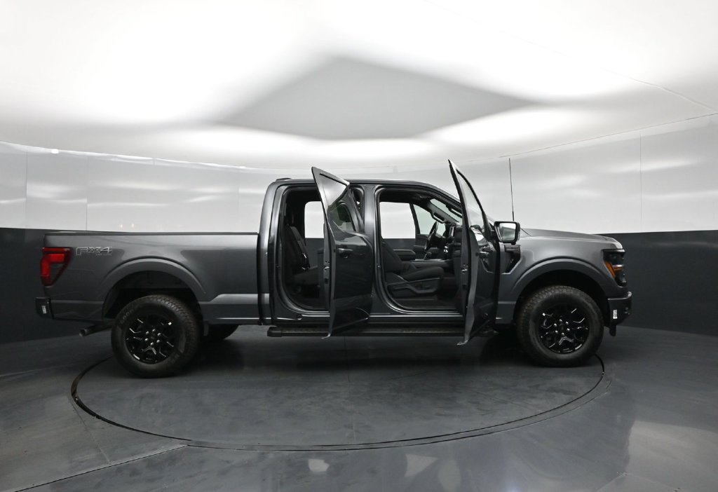 New 2026 Ford F150 XLT w/ Equipment Group 302A MID AWD/4WD image 4