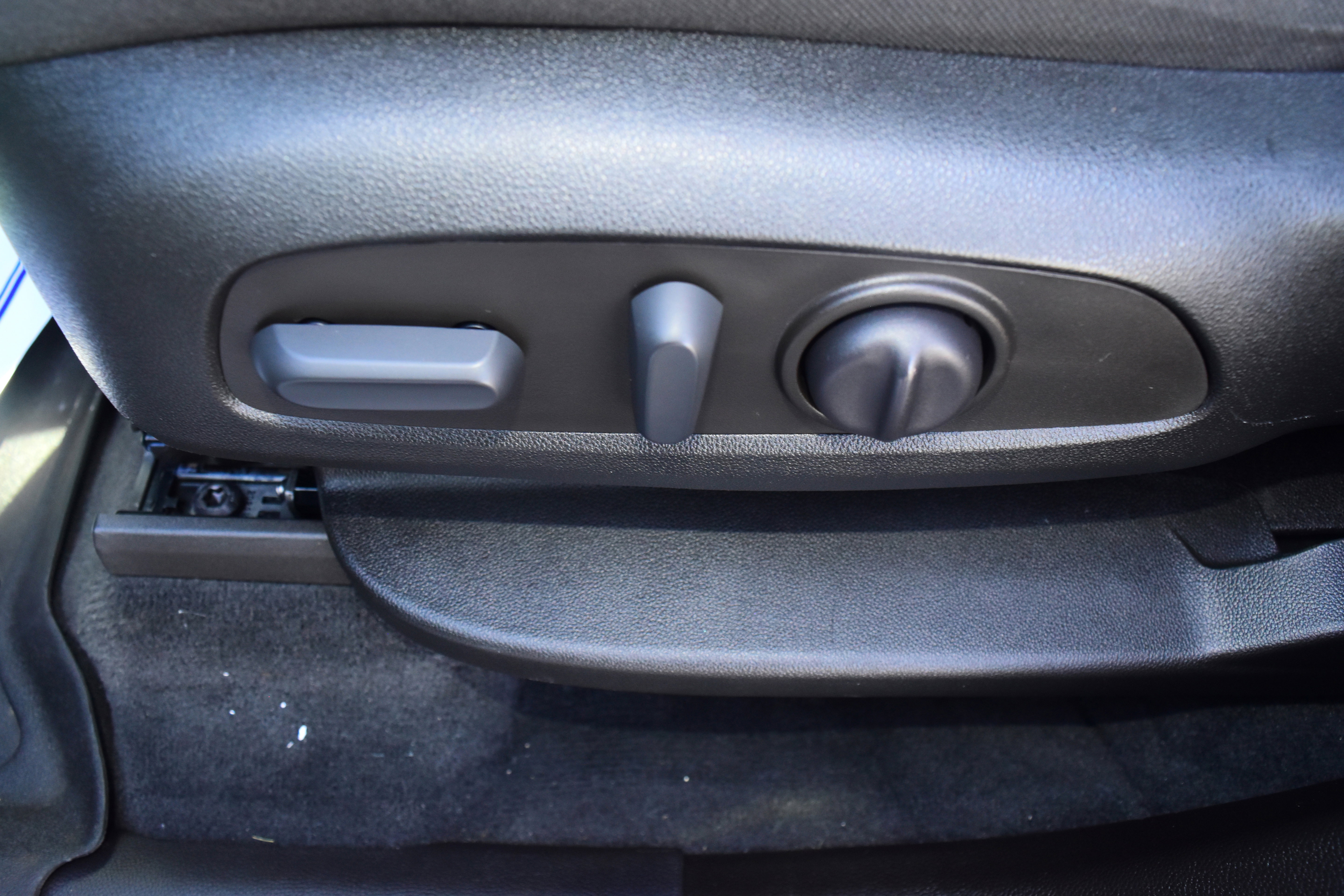 Used 2023 Chevrolet Traverse LT w/ Rear Camera Mirror Package image 15