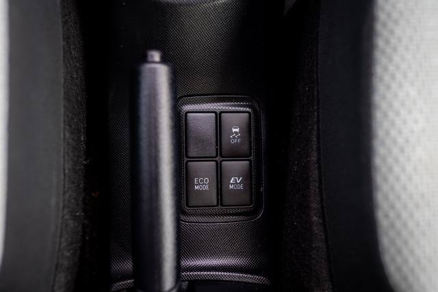 Used 2017 Toyota Prius C One FWD image 35