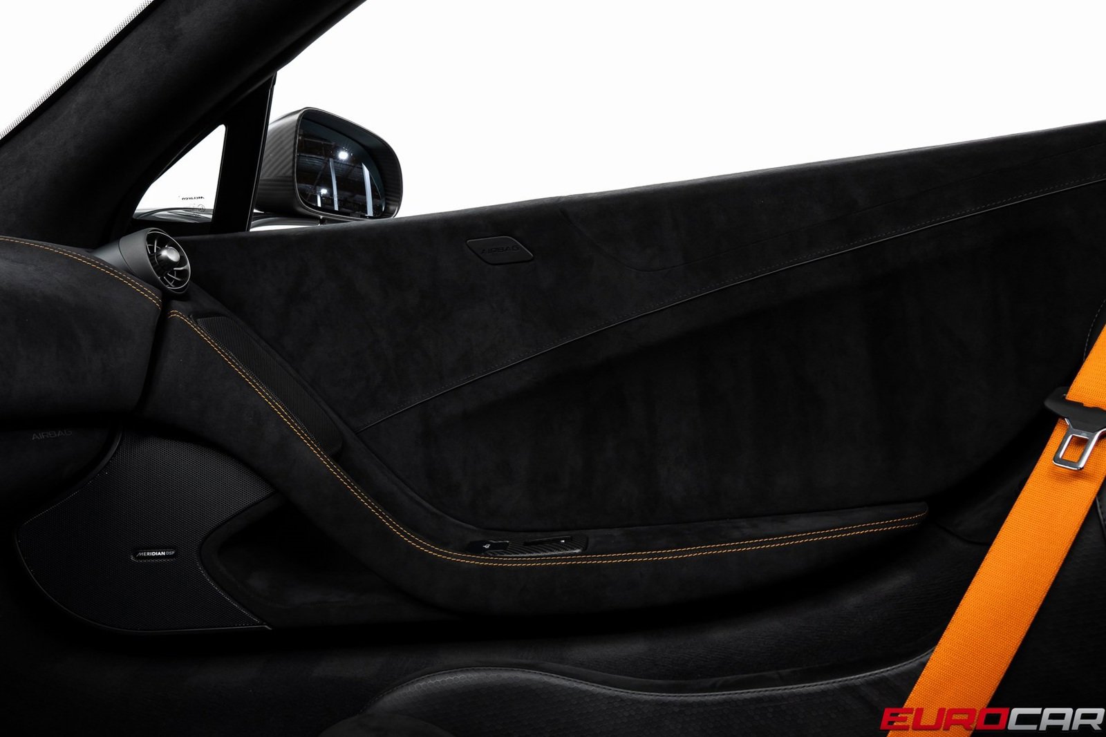 Used 2016 McLaren 675LT Spider image 32