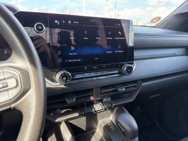 Used 2023 Chevrolet Colorado W/T image 30