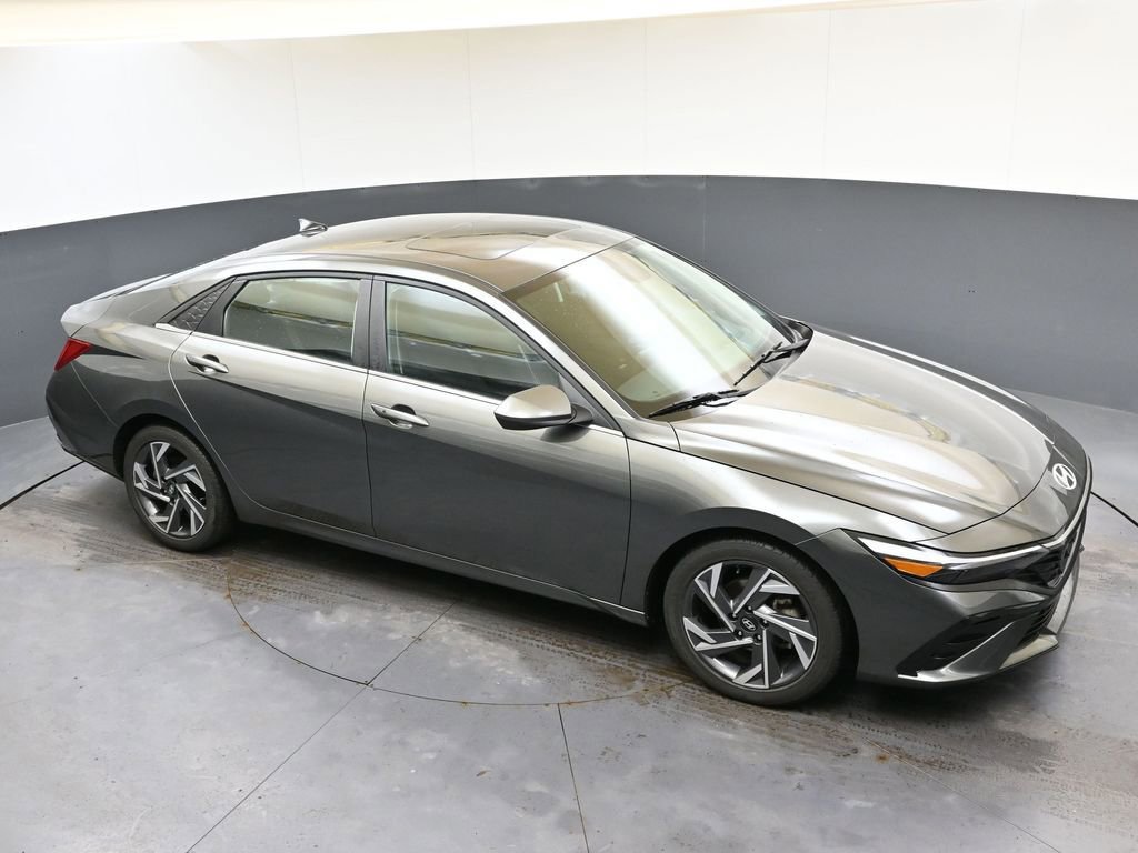 Certified 2024 Hyundai Elantra SEL w/ Convenience Package image 52
