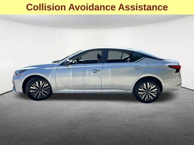 Used 2024 Nissan Altima 2.5 SV AWD/4WD image 6