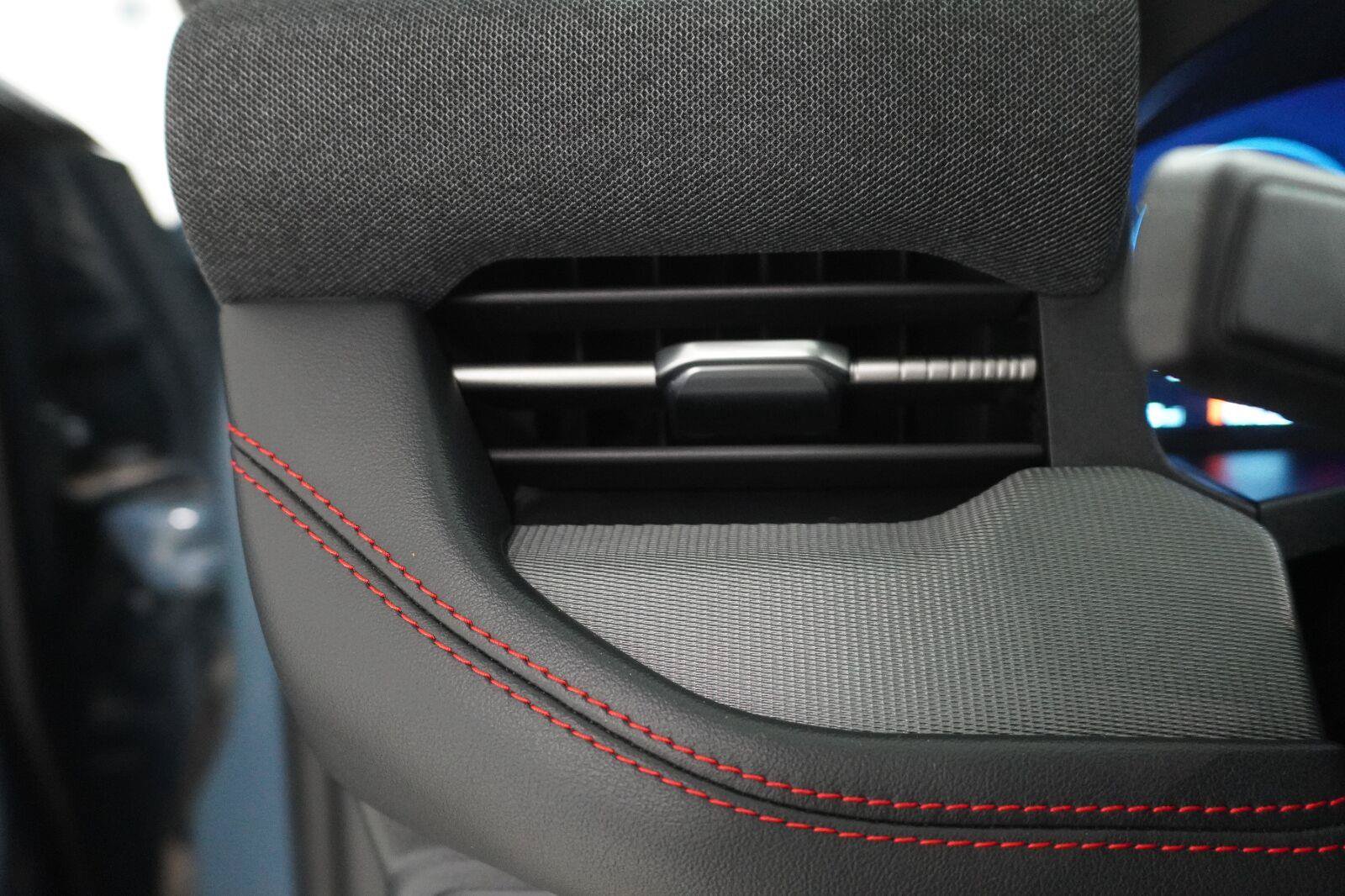 Used 2025 Ford Explorer ST-Line w/ Premium Package RWD image 13