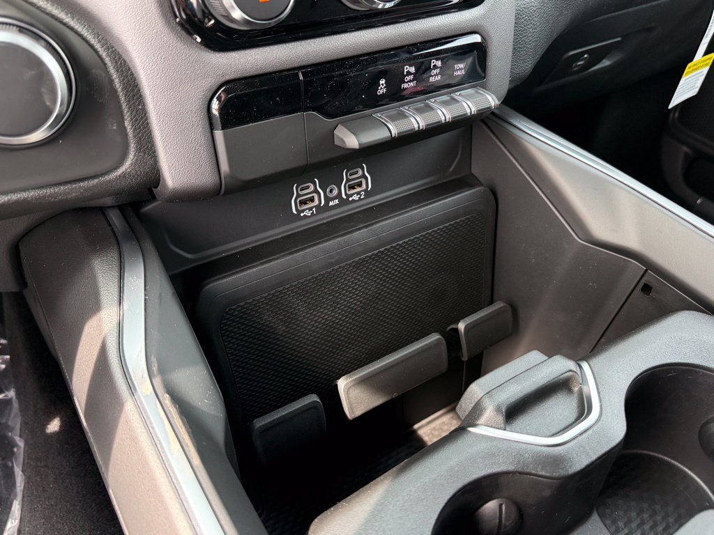 New 2026 RAM 1500 Big Horn AWD/4WD image 21