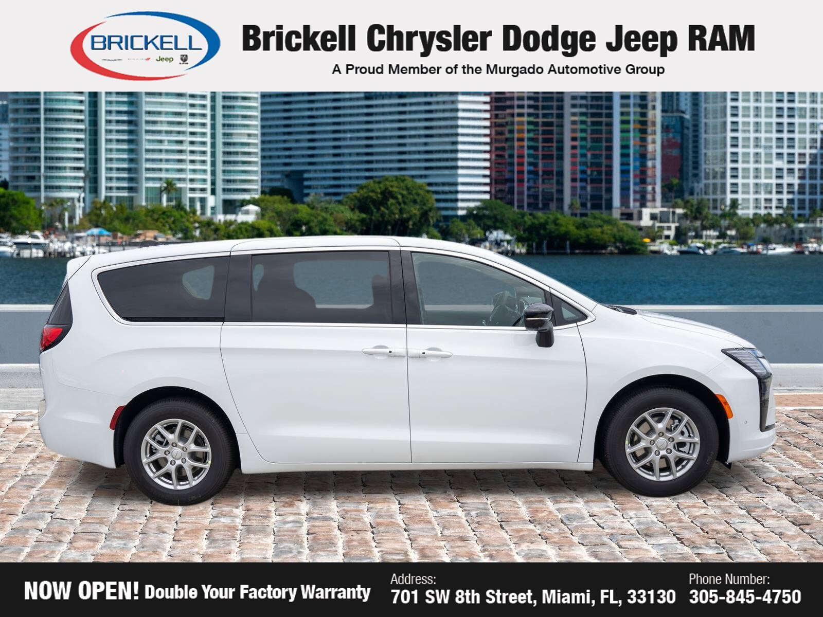 New 2027 Chrysler Pacifica Select FWD image 4