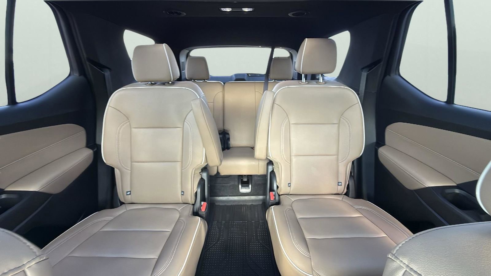 Used 2023 Chevrolet Traverse Premier image 26