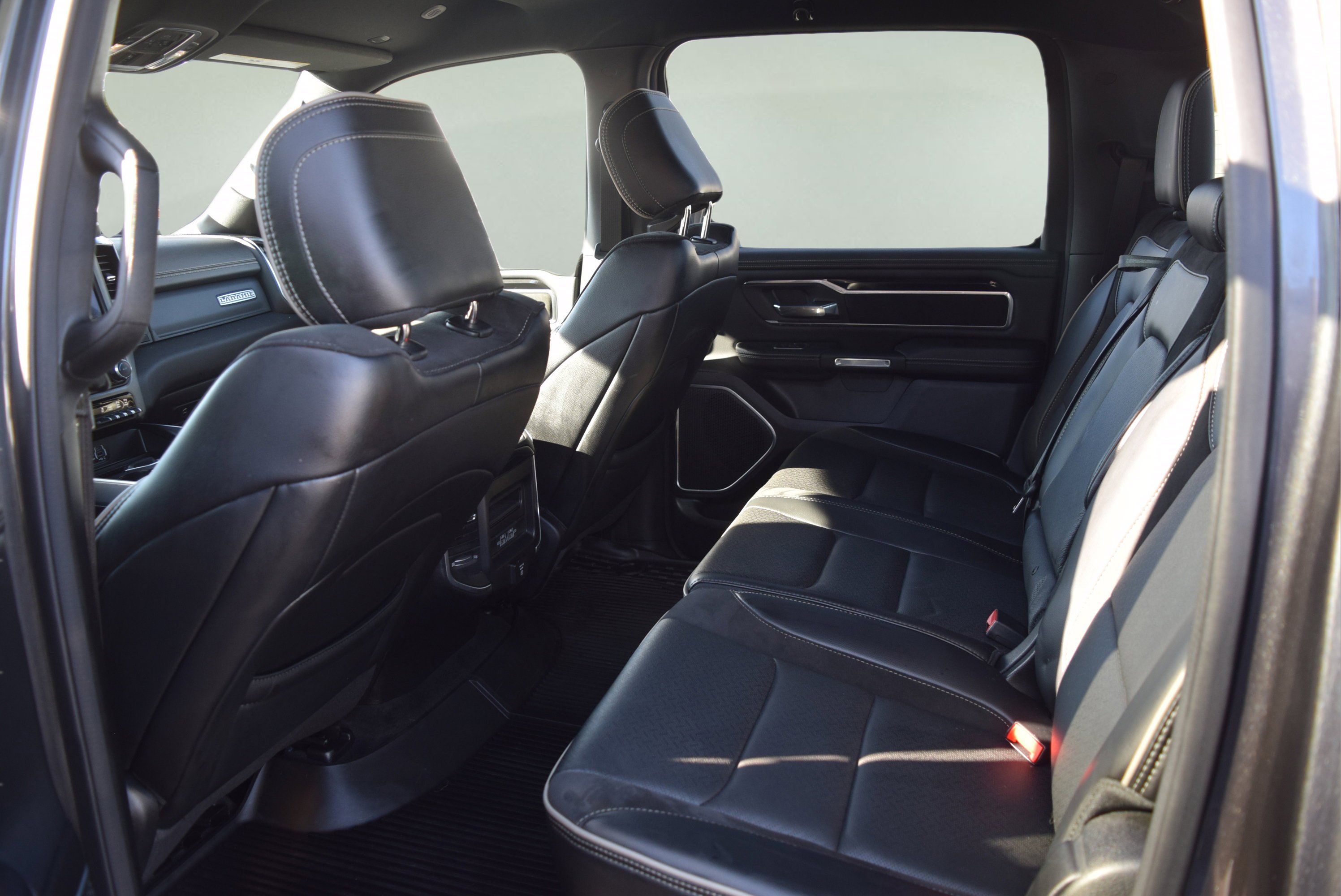 Used 2021 RAM 1500 Laramie w/ Sport Appearance Package image 10