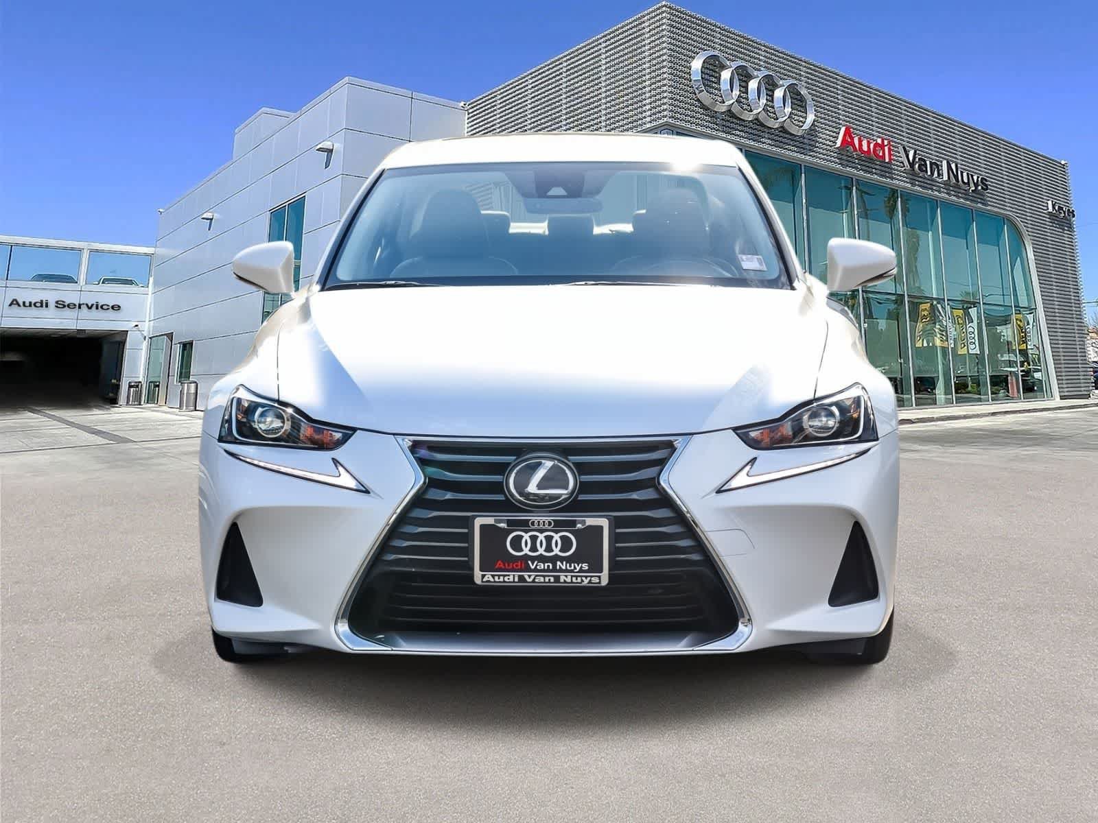 Used 2018 Lexus IS 300 RWD image 6
