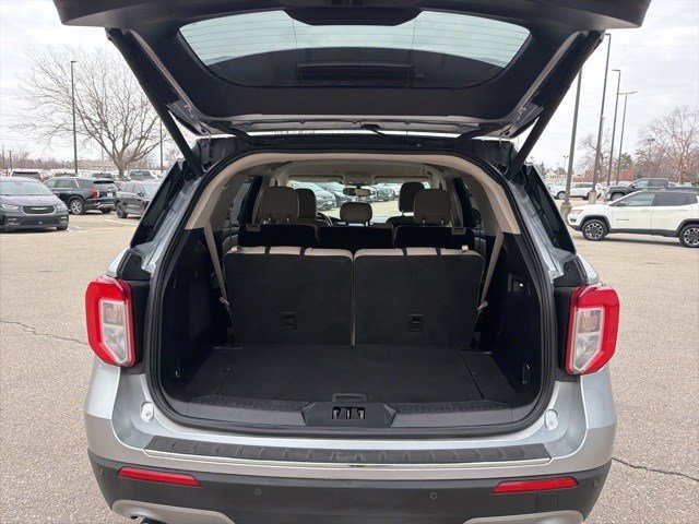 Used 2020 Ford Explorer Limited image 16