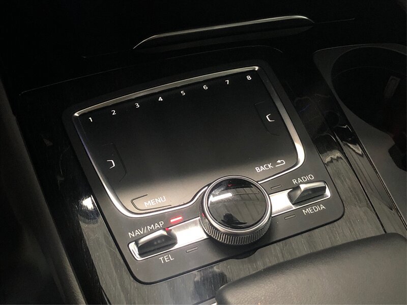 Used 2019 Audi Q7 3.0T Prestige AWD/4WD image 32