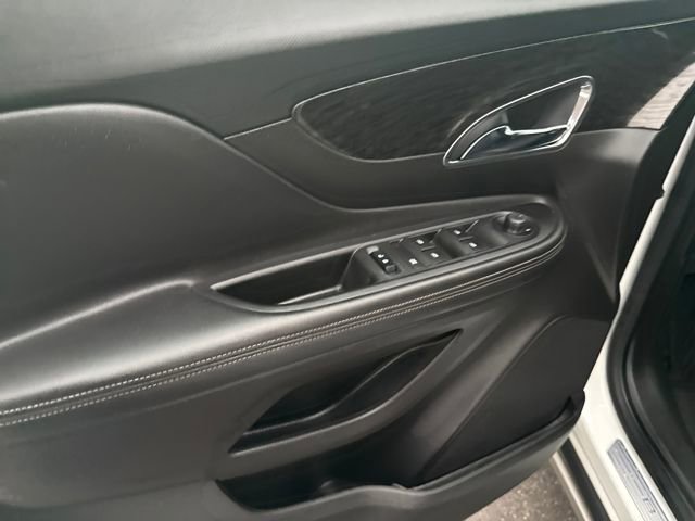 Used 2015 Buick Encore FWD image 9