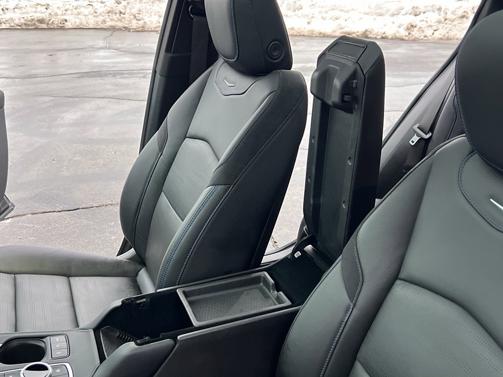 Used 2024 Cadillac XT4 Sport image 19